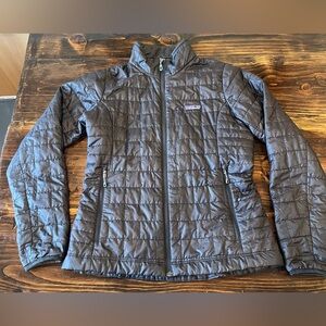 Patagonia Women’s Nano Puff jacket-SMALL